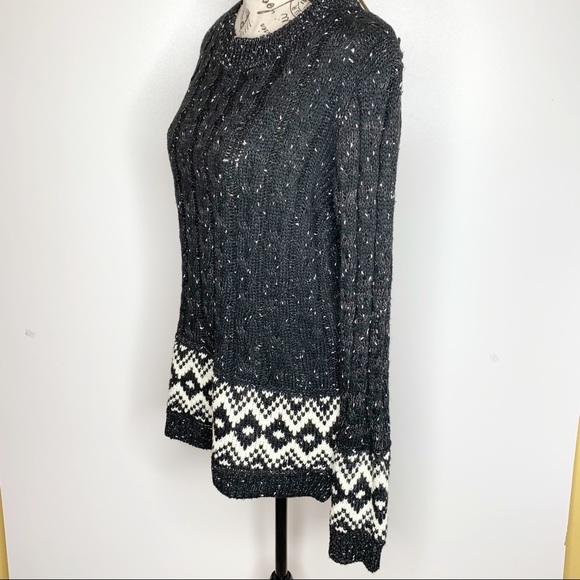 Jon & Anna Crewneck Sweater White / Black XL NWT - Picture 3 of 16